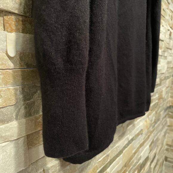 Talbots L Black Cashmere Turtleneck | Old Money Classic, Pure Luxe Staple $280 - Picture 5 of 6